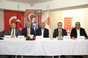 CHP İstanbul 2. Bölge Milletvekili adayı Sayın İsa Mesih ŞAHİN, Gelecek Partisi  Ekonomi kurmaylarından Sayın Kerim ROTA ve Sayın Serkan ÖZCAN Perpalılarla buluştu. 