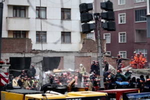 Kartal'da çöken binada ölü sayısı 14'e yükseldi..