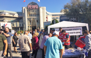 Kızılay ve Pergip Perpa’da aşure dağıttı.