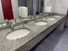 Perpa A Blok Teknik Servisi tarafından A Blok’ta bulunan lavabolara musluk ve koku makineleri monte edilmiştir.