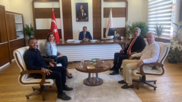 Perpa A Blok Yöneticilerimiz, İstanbul İl Milli Eğitim Müdürü Doç.Dr.Murat Mücahit YENTÜR'e hayırlı olsun ziyaretinde bulundular.