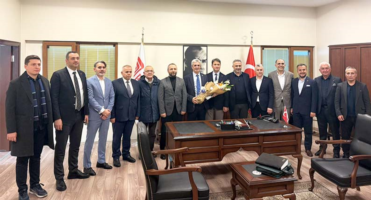 Perpa Ticaret Merkezi A Blok seçimlerini kazanan Sn. Selahattin Çekiç ve Yönetim Kurulu üyeleri yeni görevlerine başlamışlardır.